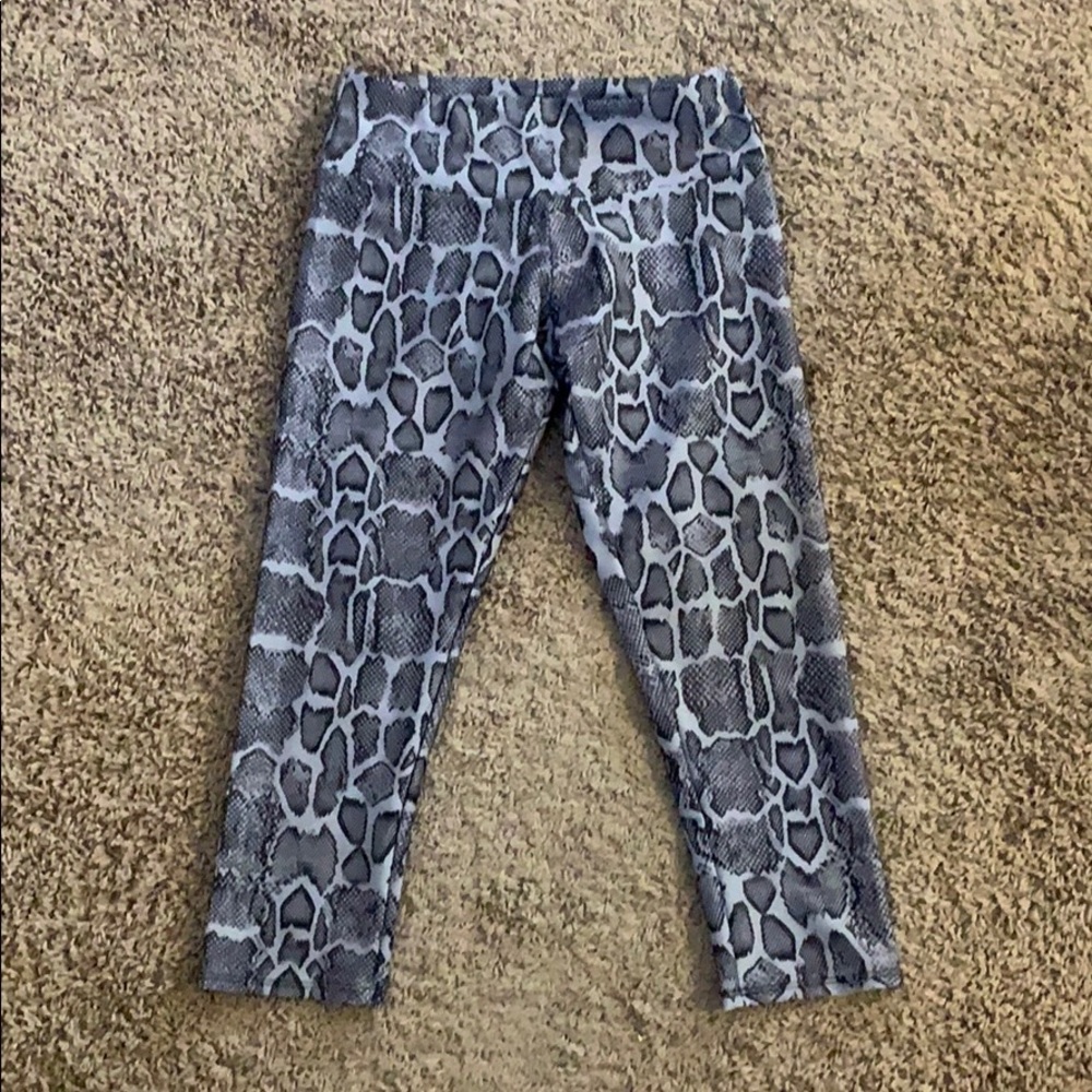 Onzie Cropped Leggings